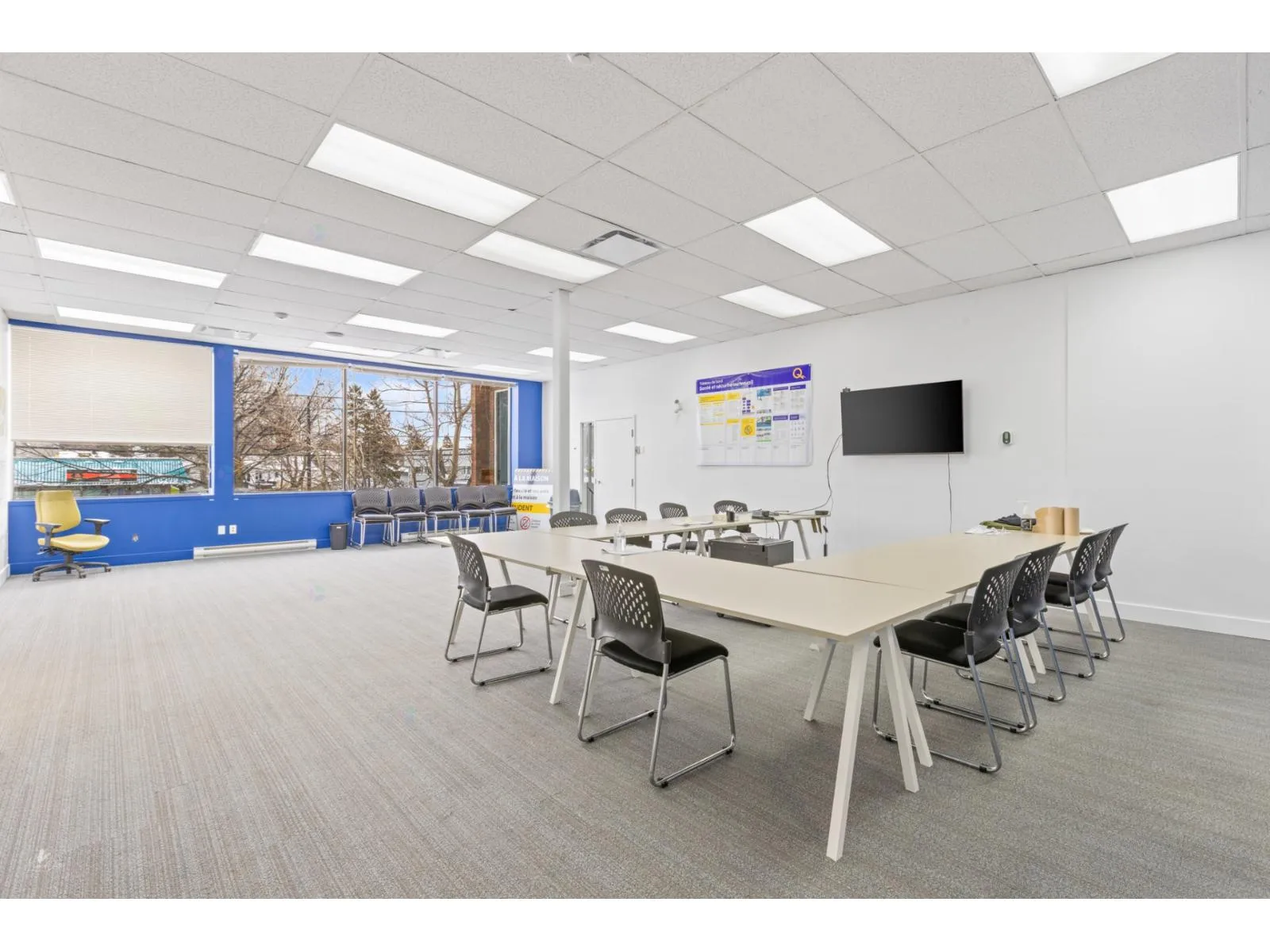 Espace commercial bien entretenu